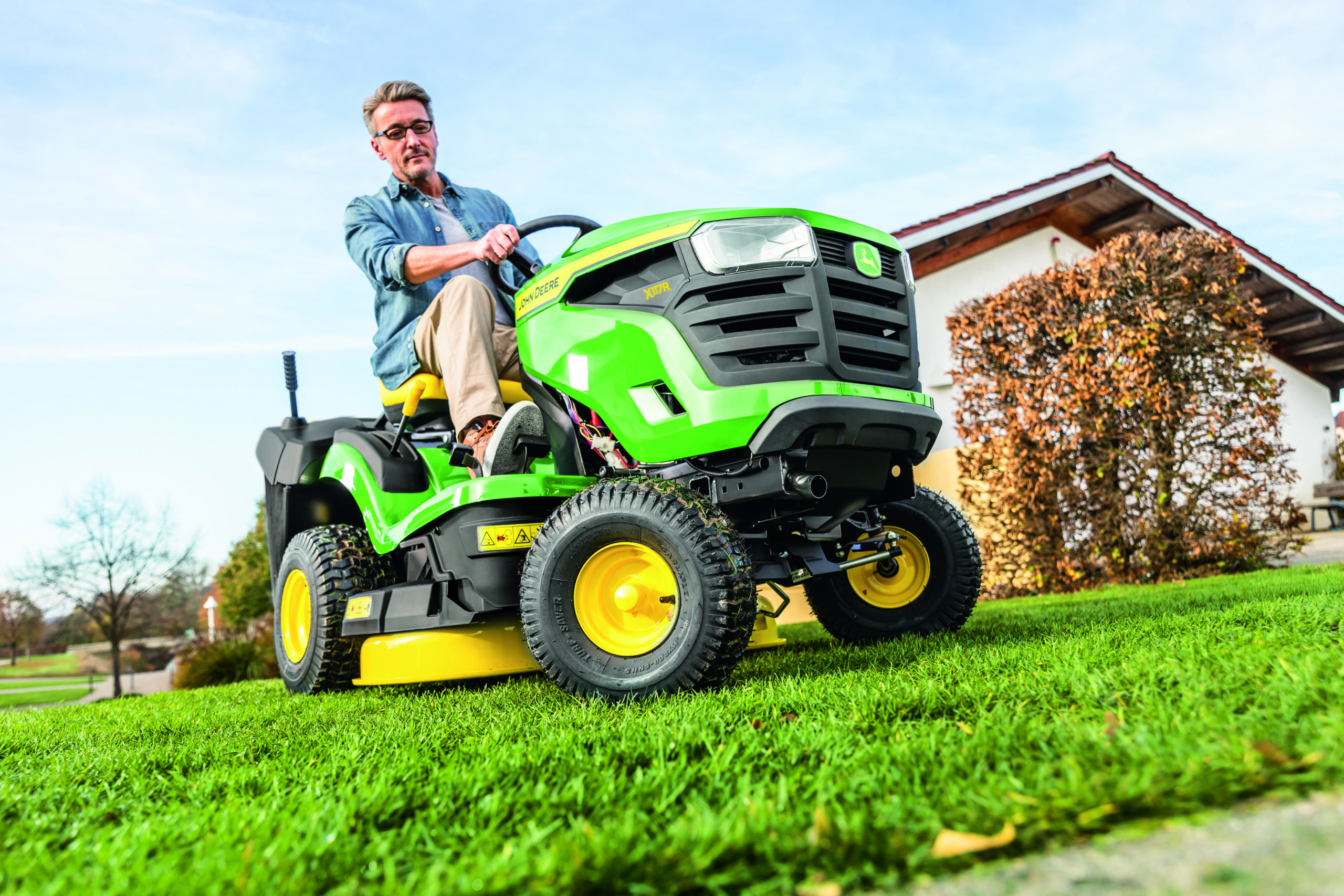 X117R Tondeuse autoportée John Deere X117R Ets Thiriat