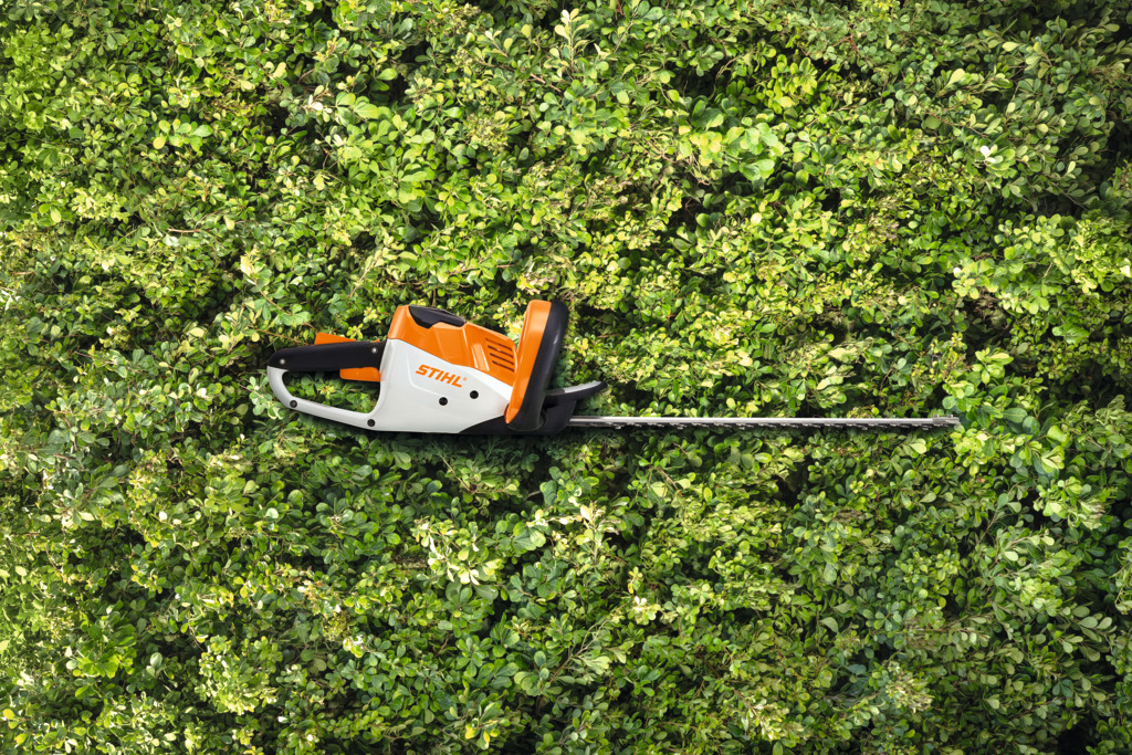 Taille-haies thermique HS 56 C-E STIHL