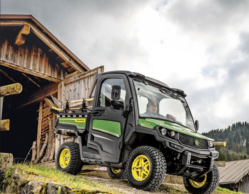 GATOR JOHN DEERE XUV875M